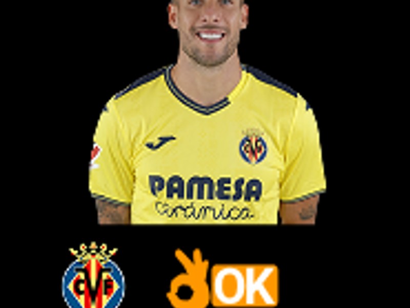 Đội ngũ game thủ Esports đang thi đấu với chiến lược tại OKVIP